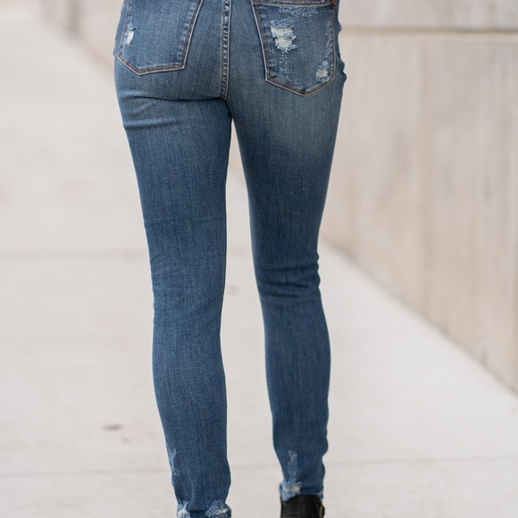 NWT Judy Blue Distressed Skinny Jeans - Picture 6 of 7